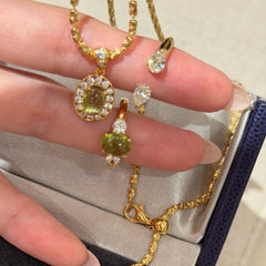 Green Shadow Star Pendant - 925 Silver Peridot Minimalist Luxury Necklace