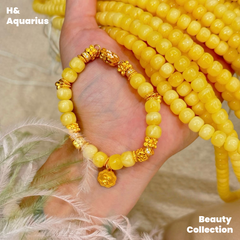 Butter Honey Amber Bracelet with Rabbit Charm, Minimalist Crystal Healing Beads, Cute Aesthetic Jewelry for Women