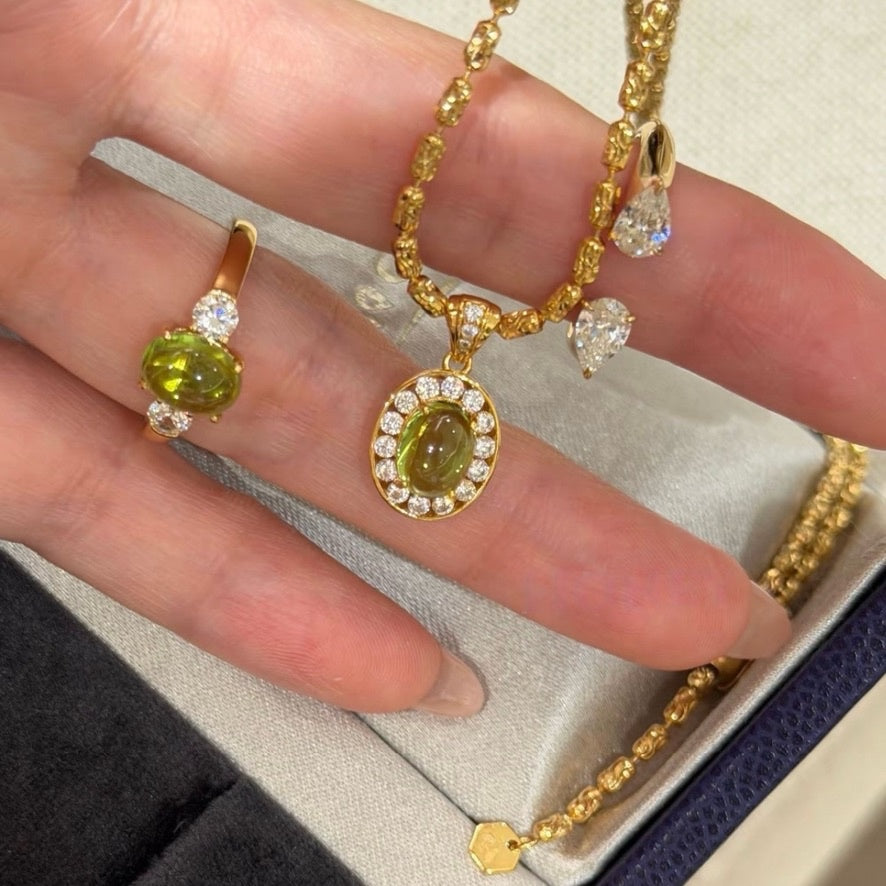 Green Shadow Star Pendant - 925 Silver Peridot Minimalist Luxury Necklace