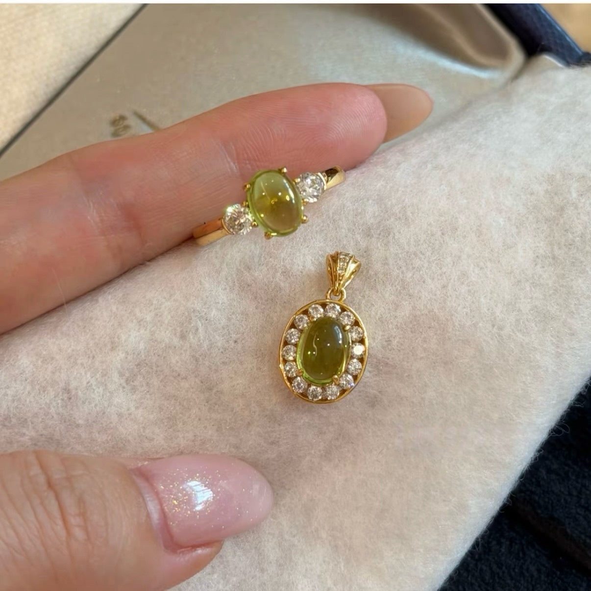 Green Shadow Star Pendant - 925 Silver Peridot Minimalist Luxury Necklace