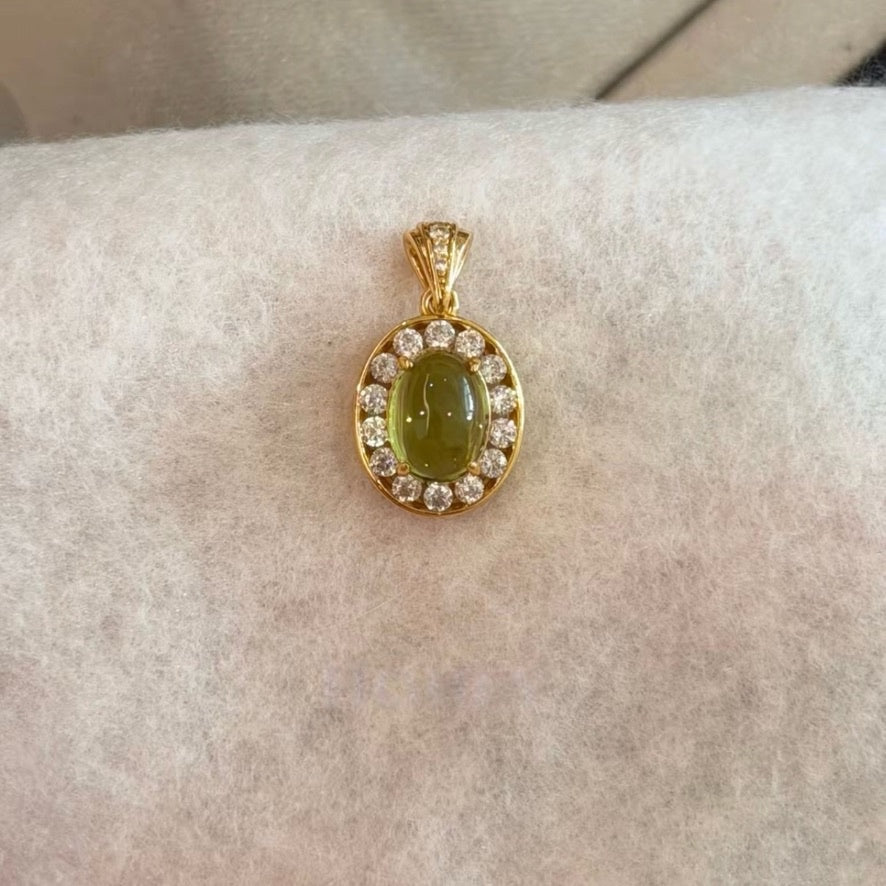 Green Shadow Star Pendant - 925 Silver Peridot Minimalist Luxury Necklace