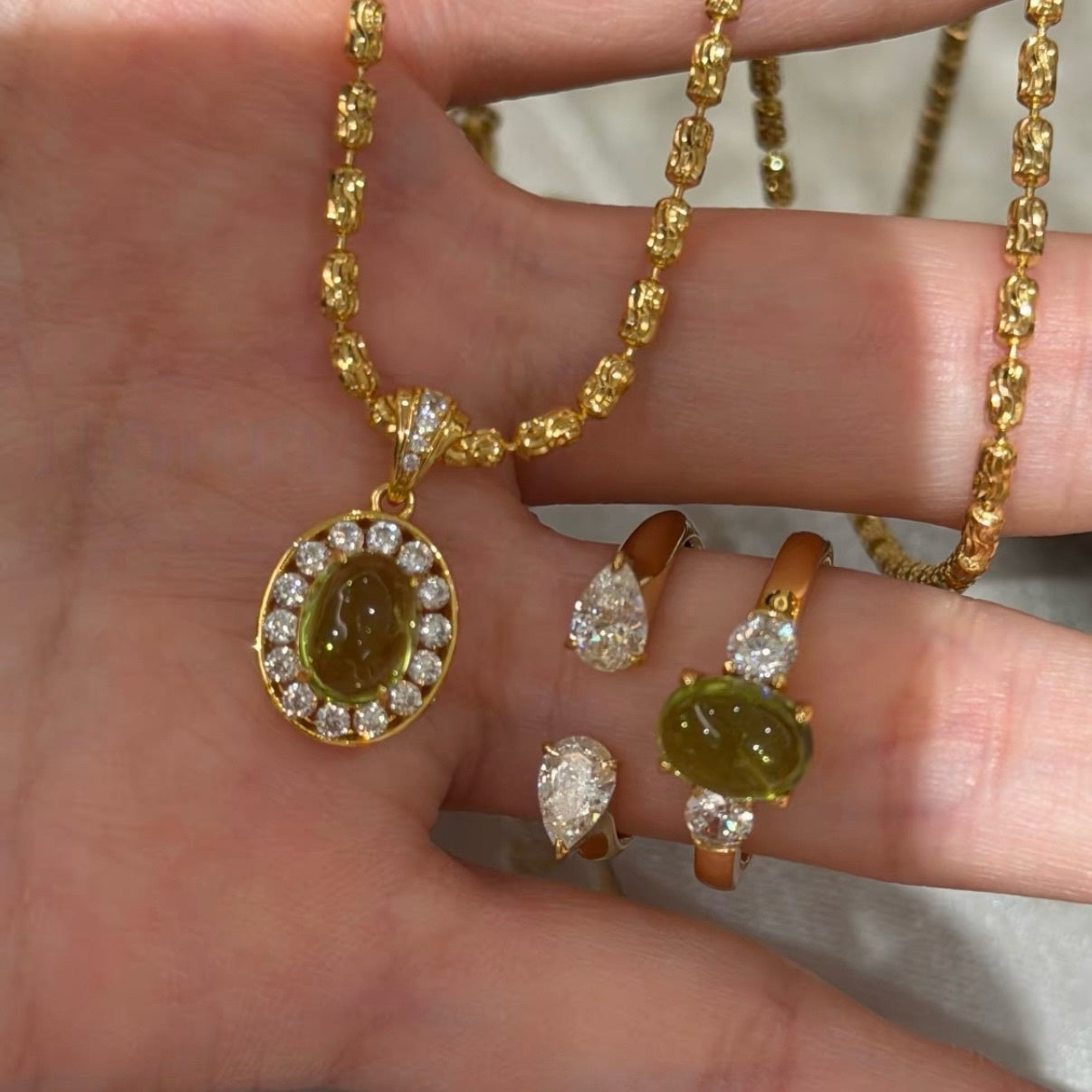 Green Shadow Star Pendant - 925 Silver Peridot Minimalist Luxury Necklace