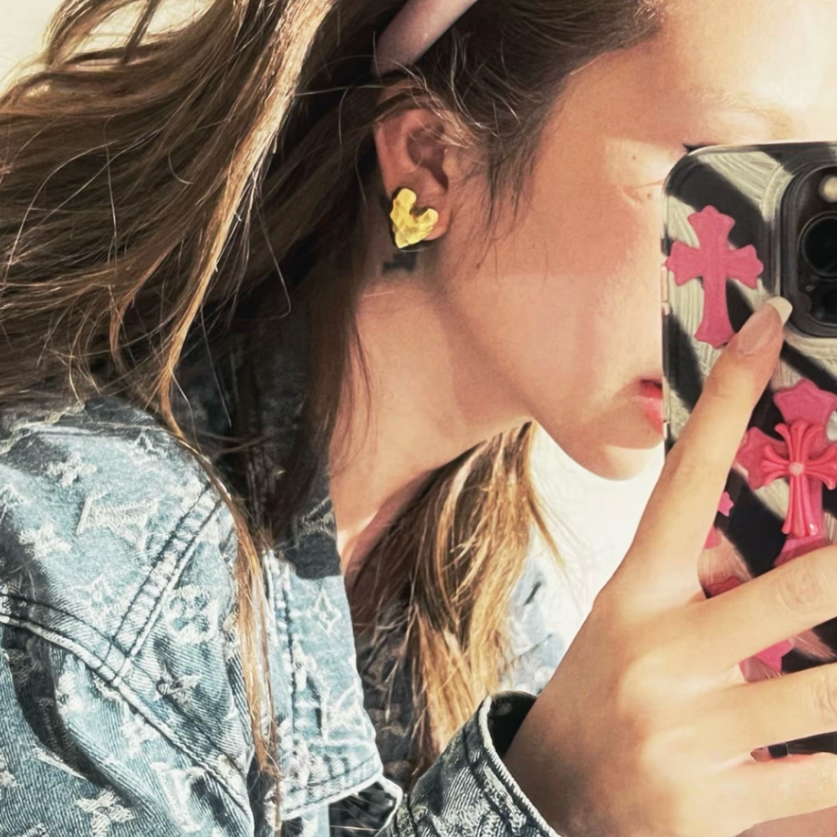 18K gold-plated sterling silver heart stud earrings with hammered textured fronts and butterfly backs