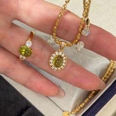 Green Shadow Star Pendant - 925 Silver Peridot Minimalist Luxury Necklace