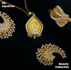 The pendant chain is 925 silver synthetic zircon white tower necklace temperament light luxury inlaid yellow necklace