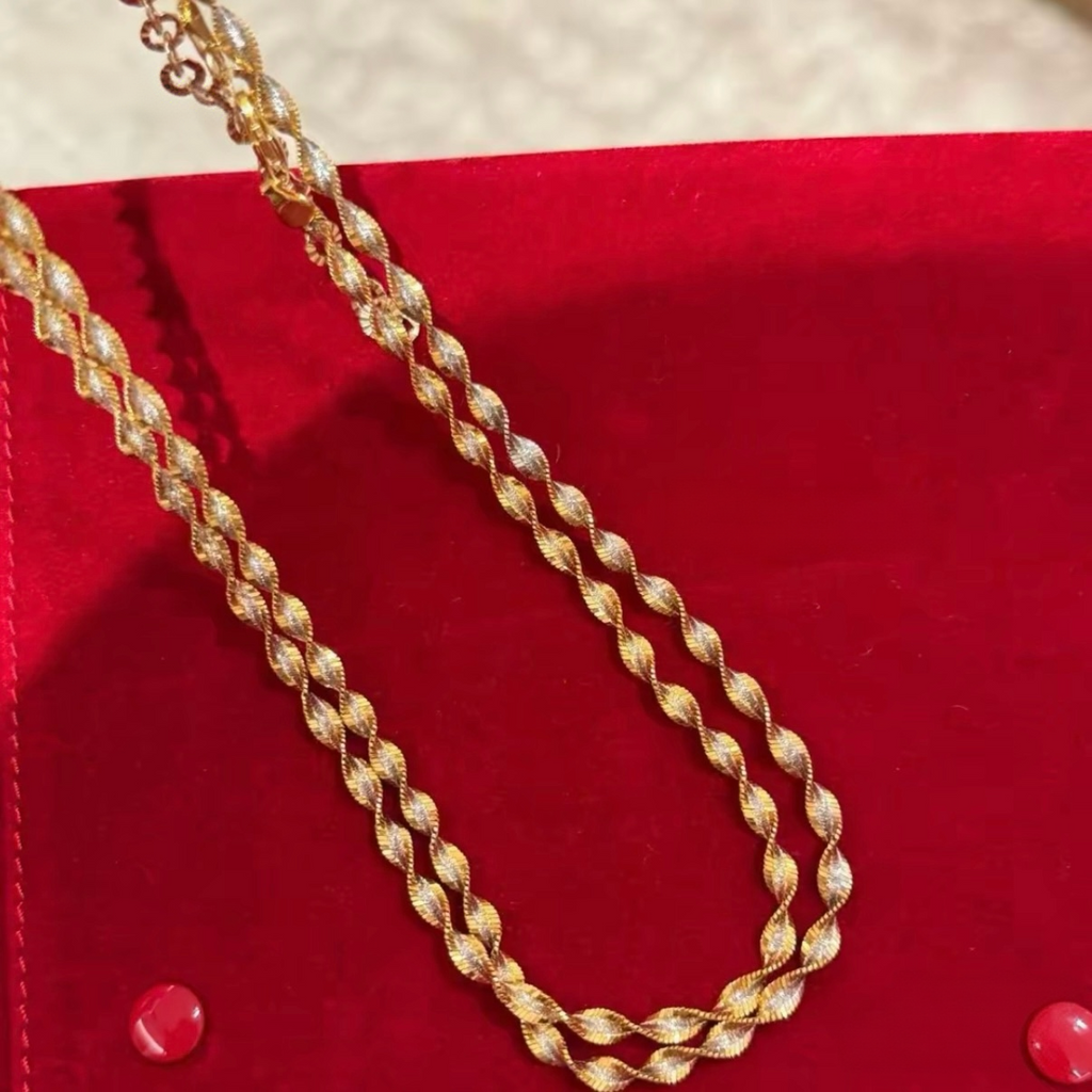 Two-Tone Ripple Twist Necklace