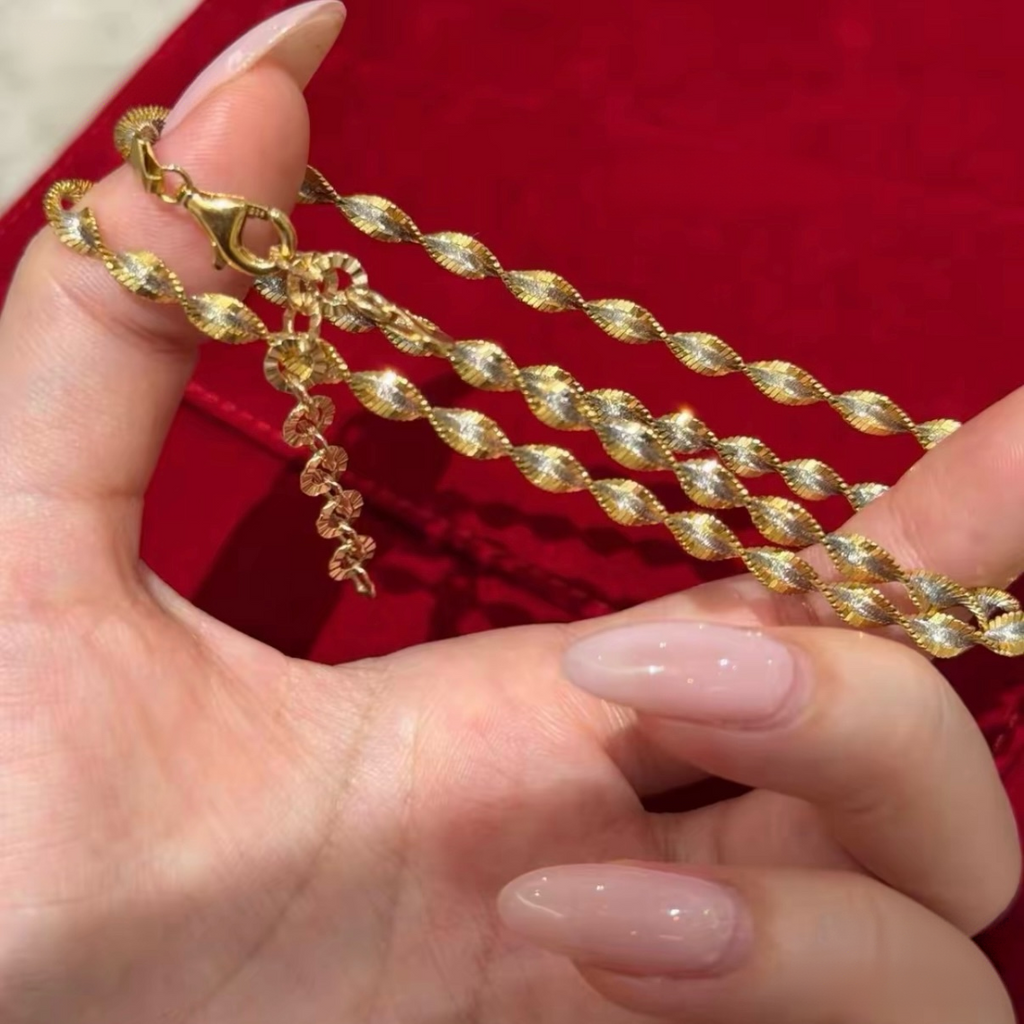 Two-Tone Ripple Twist Necklace