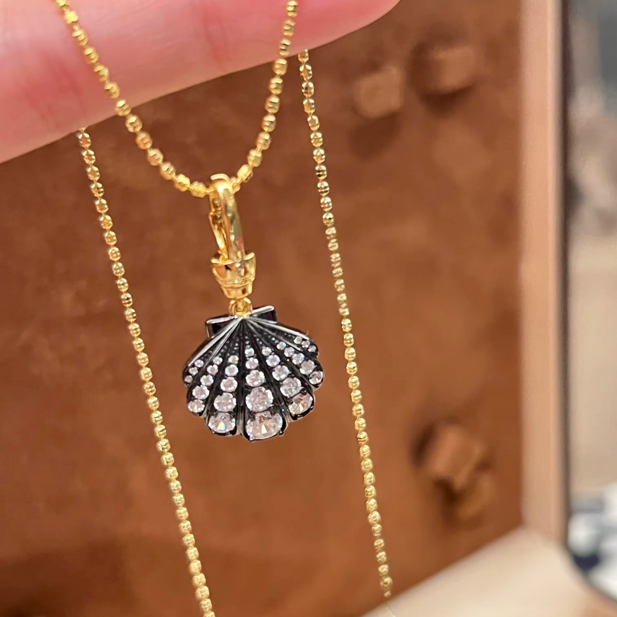 Radiant Scallop Shell Pendant Necklace