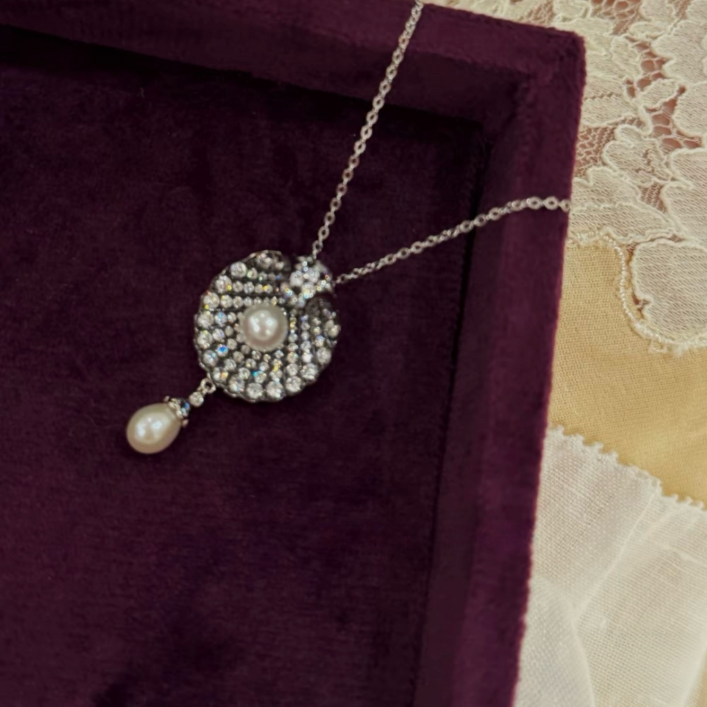 Freshwater Pearl Radiance Shell Necklace