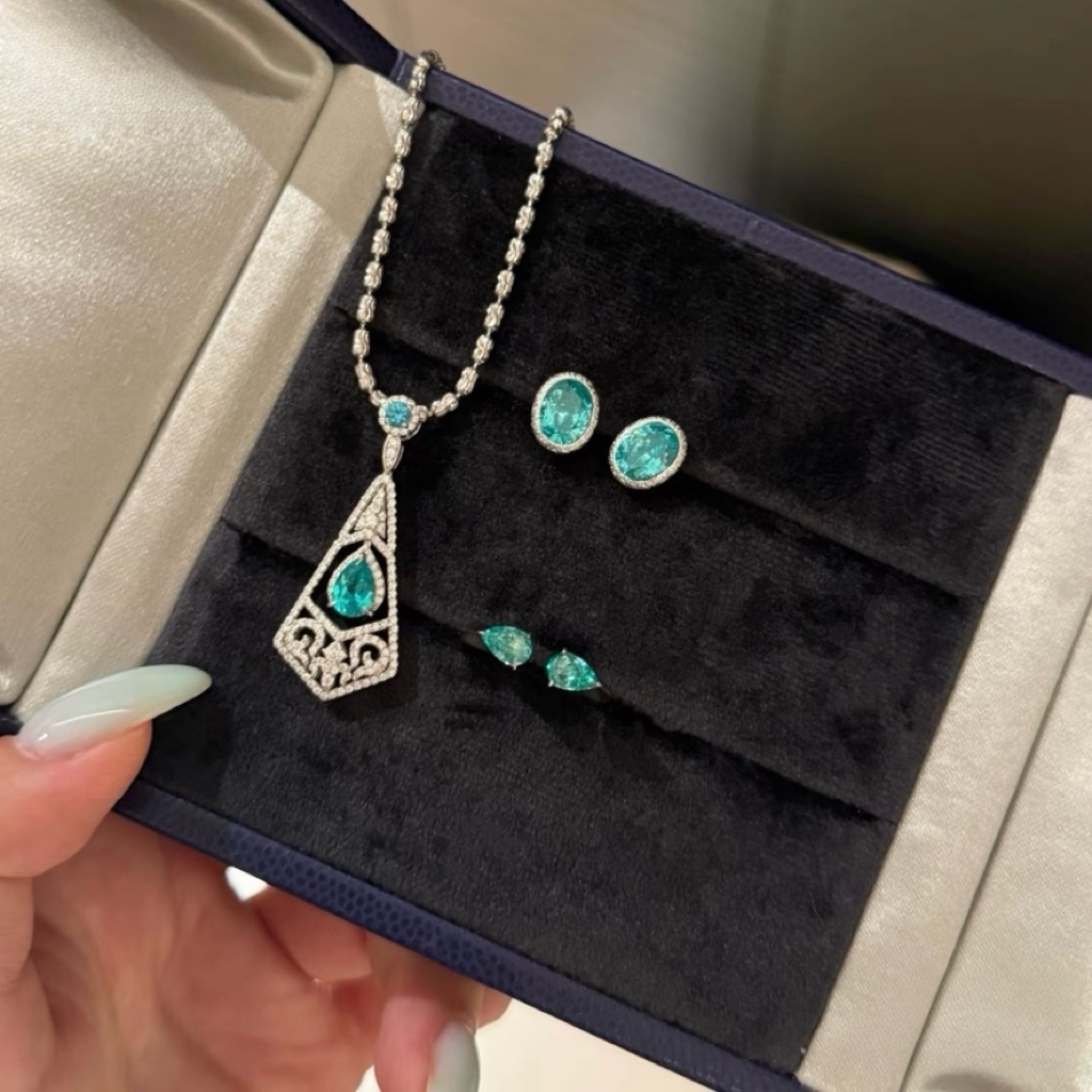 Sea Temple Teardrop Pendant