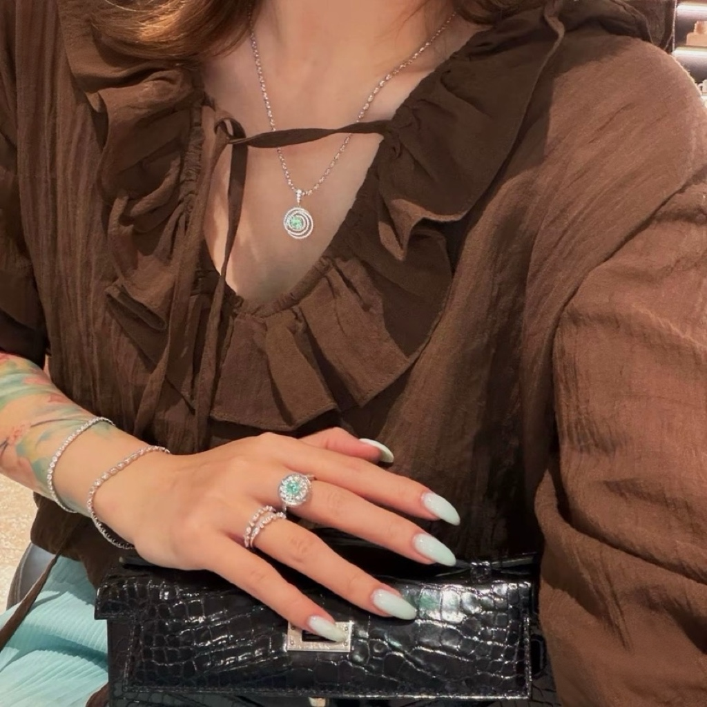 Mint Mambo Orbit Pendant