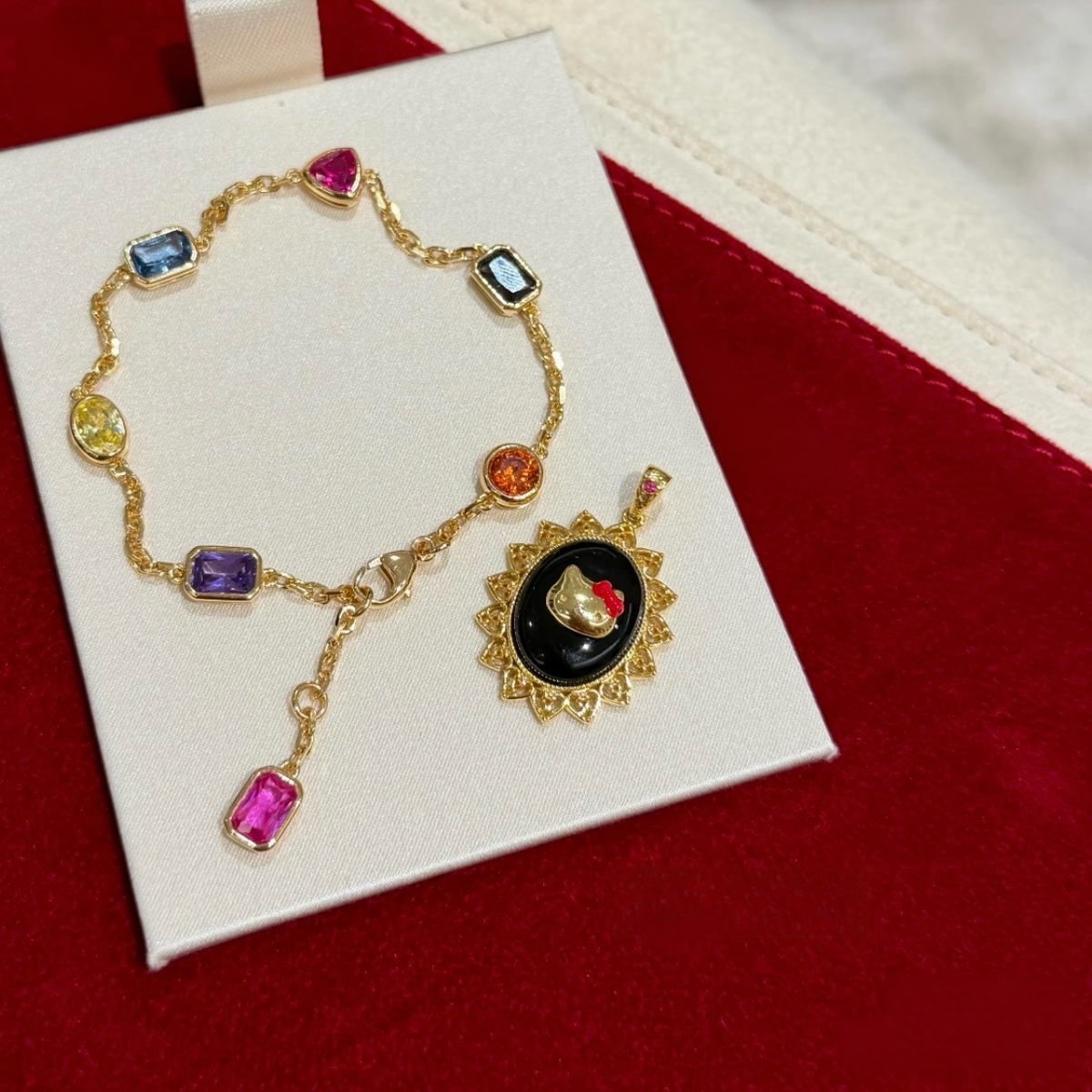 Enamel Cat Cameo Pendant