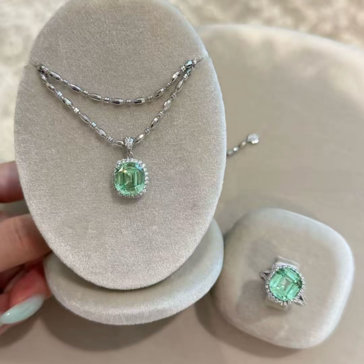Mint Dew Pendant