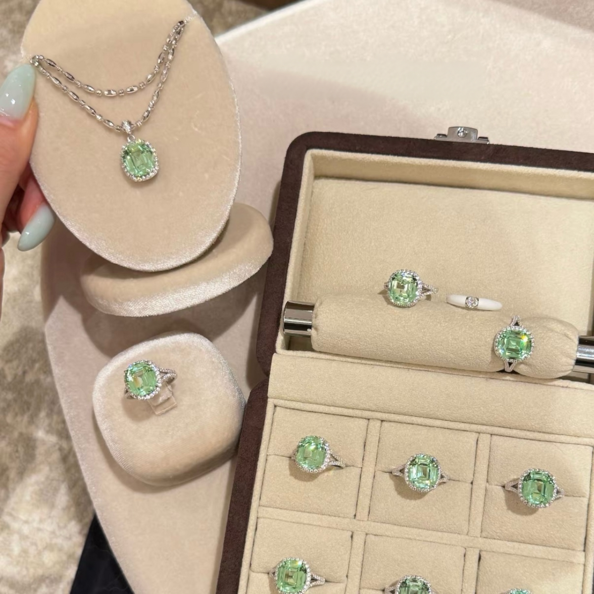 Mint Dew Pendant