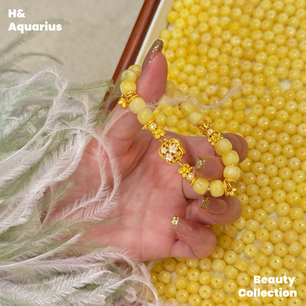 Butter Honey Amber Bracelet with Rabbit Charm, Minimalist Crystal Healing Beads, Cute Aesthetic Jewelry for Women