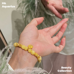 Butter Honey Amber Bracelet with Rabbit Charm, Minimalist Crystal Healing Beads, Cute Aesthetic Jewelry for Women