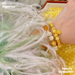 Butter Honey Amber Bracelet with Rabbit Charm, Minimalist Crystal Healing Beads, Cute Aesthetic Jewelry for Women