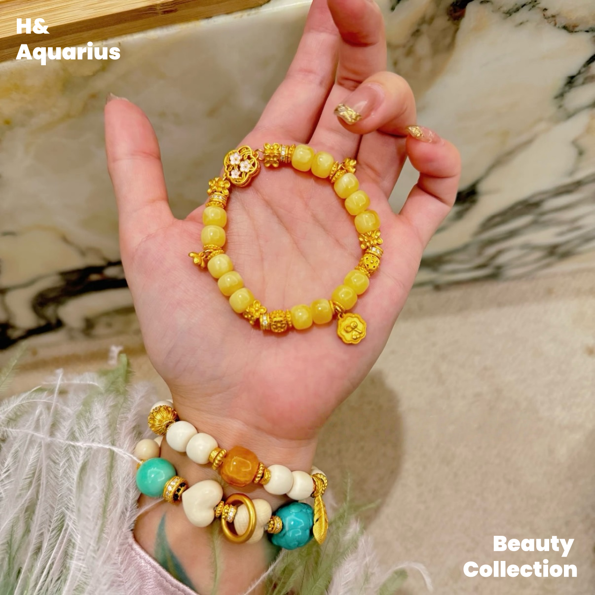 Butter Honey Amber Bracelet with Rabbit Charm, Minimalist Crystal Healing Beads, Cute Aesthetic Jewelry for Women