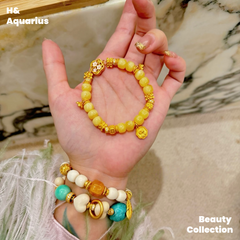 Butter Honey Amber Bracelet with Rabbit Charm, Minimalist Crystal Healing Beads, Cute Aesthetic Jewelry for Women