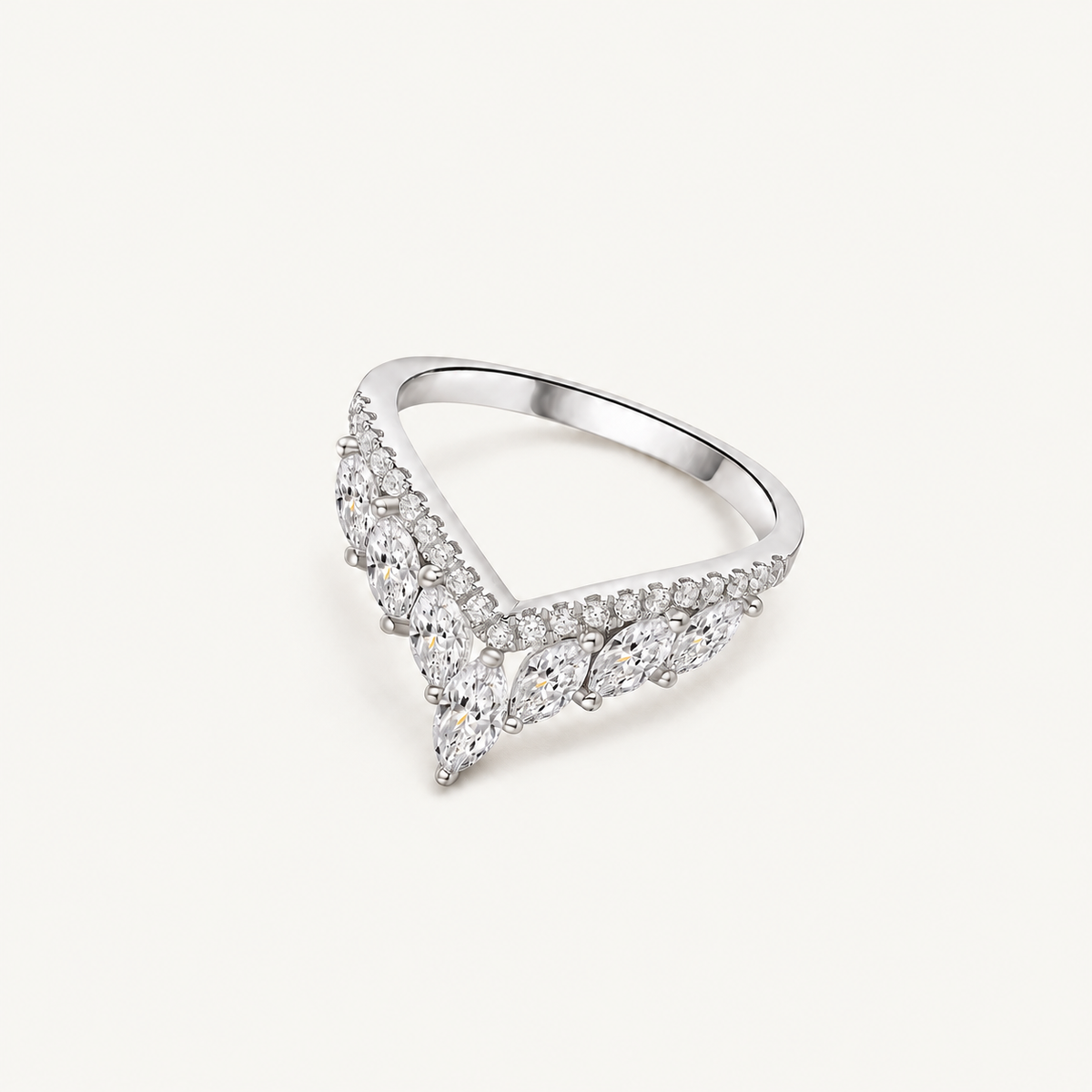 Laurel Crest Ring